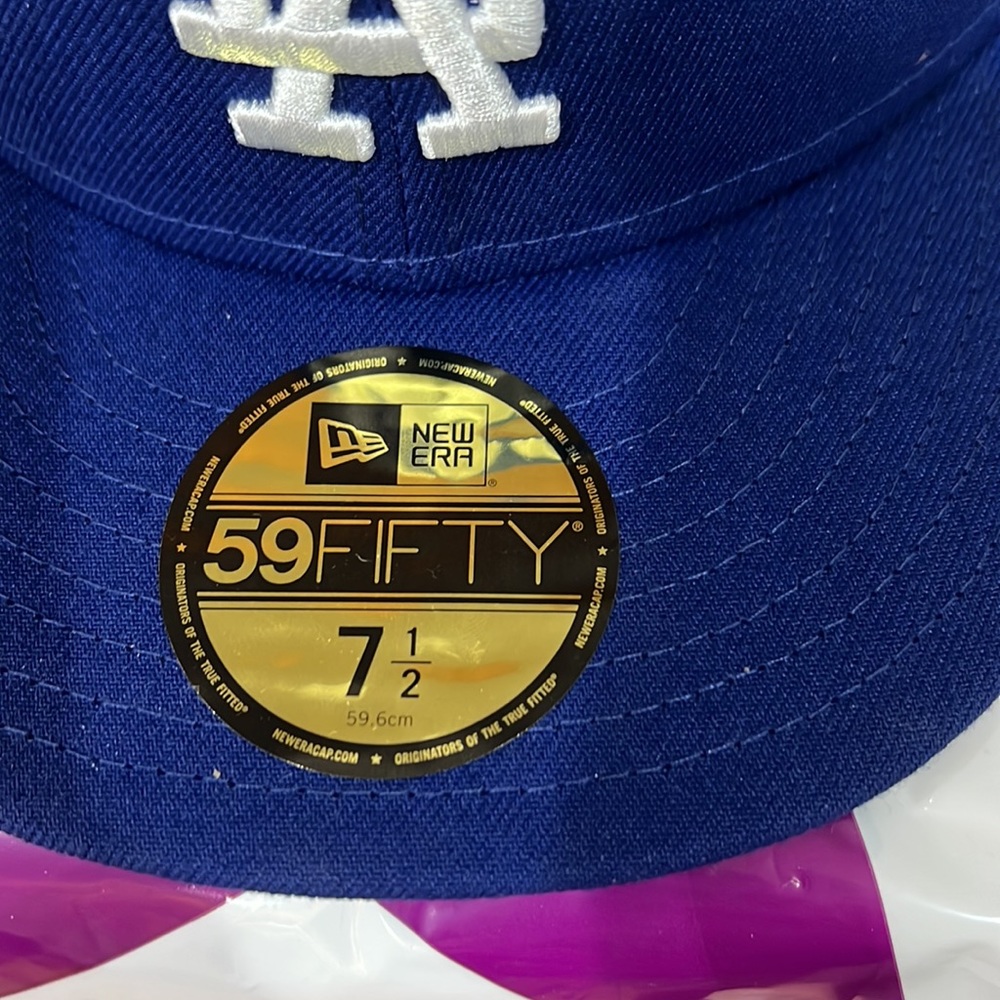 Fitted cap - Picture 2 of 7
